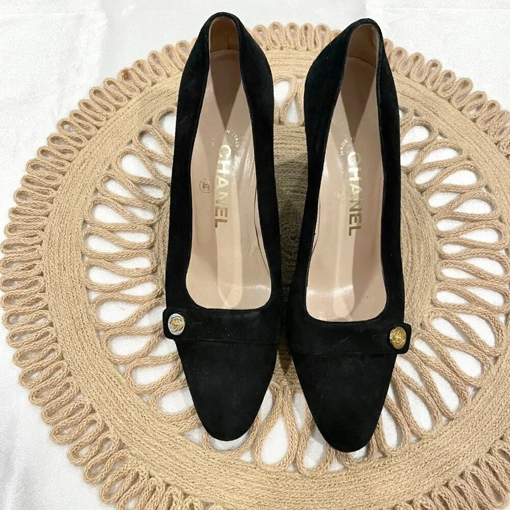 Chanel Black Suede CC Block Heel Pumps Size 7 A